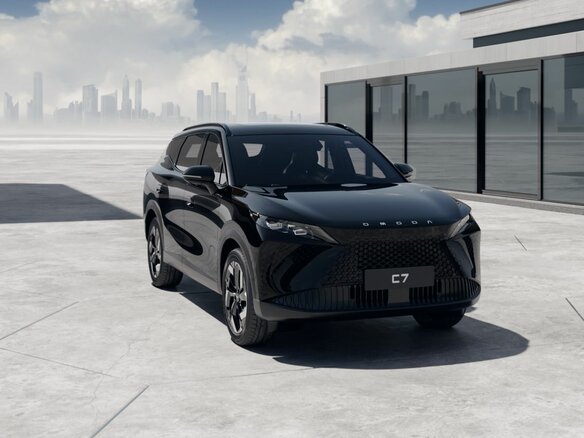2026 Omoda C7, чёрный, 3499000 рублей - вид 2