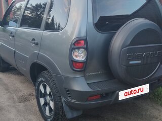 2011 Chevrolet Niva I Рестайлинг, серый, 550000 рублей, вид 4