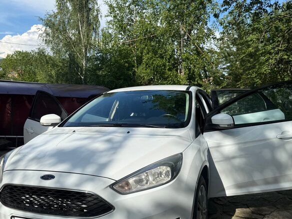 2015 Ford Focus III Рестайлинг, белый, 998000 рублей - вид 5