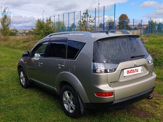 2008 Mitsubishi Outlander II, бежевый, 900000 рублей, вид 3