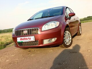 2011 Fiat Linea, красный, 800000 рублей, вид 2
