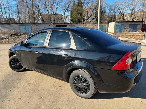 2011 Ford Focus II Рестайлинг, чёрный, 659999 рублей - вид 5