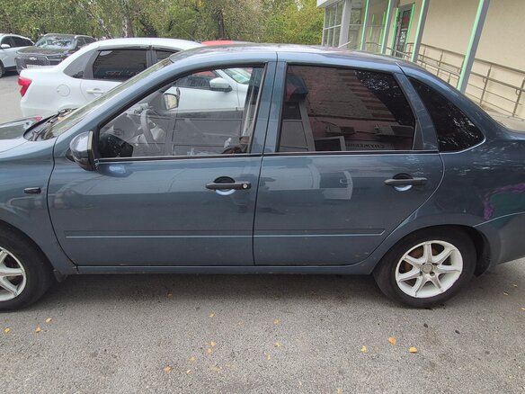 2014 Lada (ВАЗ) Granta I, синий, 300000 рублей - вид 4