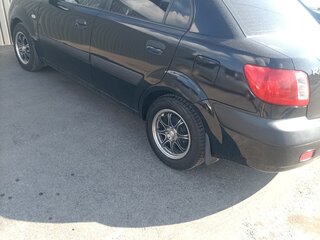 2007 Kia Rio II, чёрный, 370000 рублей, вид 3