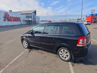 2010 Opel Zafira B Рестайлинг, чёрный, 700000 рублей, вид 5