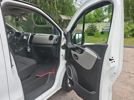 2018 Renault Trafic, белый, 2250000 рублей, вид 5