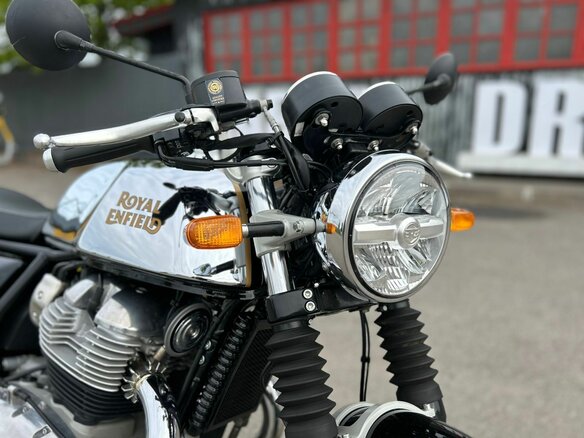 2024 Royal Enfield Continental GT, серебристый, 569000 рублей - вид 3