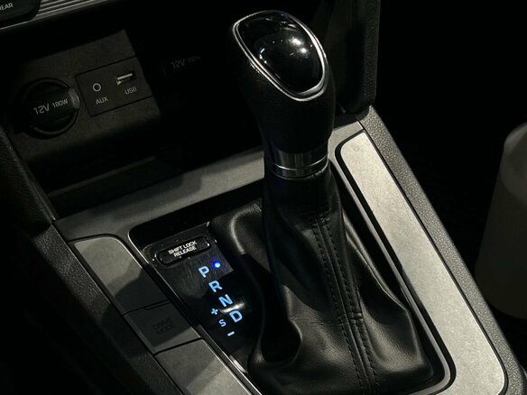 2018 Hyundai Elantra VI (AD), серый - вид 25