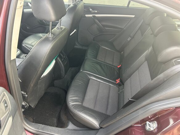 2010 Skoda Octavia II (A5) Рестайлинг, пурпурный, 520000 рублей - вид 11