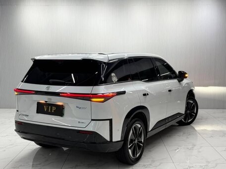 2026 Toyota bZ3X 50 kWh, белый, 3050000 рублей, вид 4