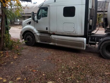 2003 Peterbilt 387, белый, 3450000 рублей, вид 2