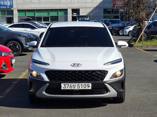 2022 Hyundai Kona I Рестайлинг, белый, 1678000 рублей, вид 2