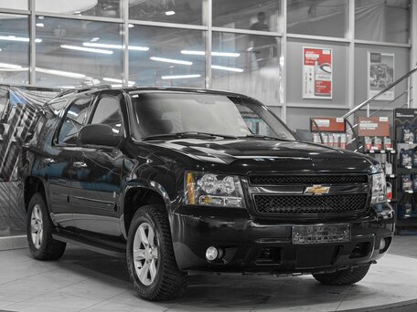 2008 Chevrolet Tahoe III, чёрный, 1549000 рублей, вид 3