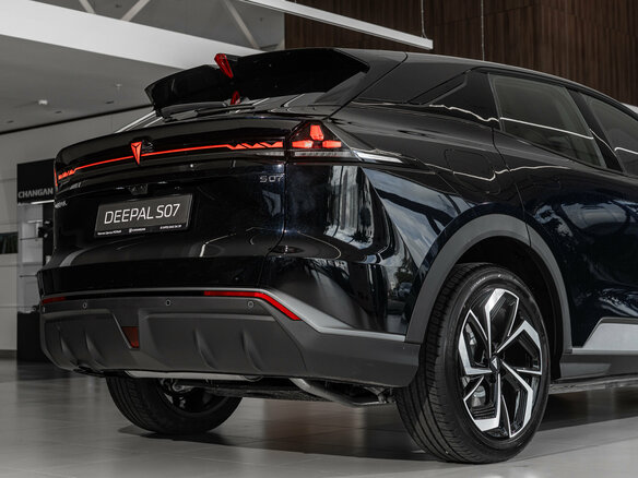 2025 Changan Deepal S07 31.73 kWh I, чёрный, 5289900 рублей - вид 10