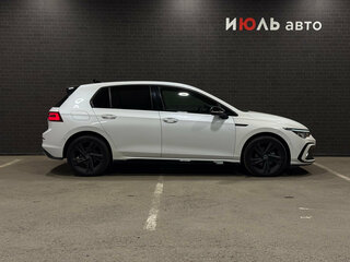 2021 Volkswagen Golf VII Рестайлинг, белый, 2799000 рублей, вид 4