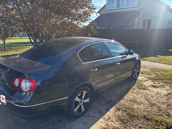 2008 Volkswagen Passat B6, коричневый, 1000000 рублей - вид 2