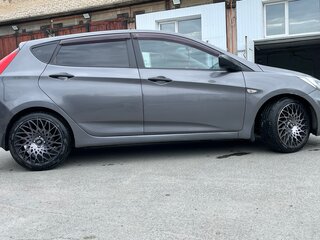 2012 Hyundai Solaris I, чёрный, 630000 рублей, вид 5