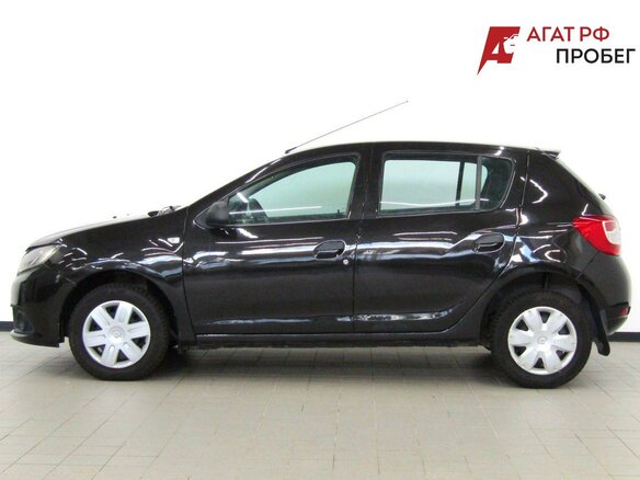 2017 Renault Sandero II, чёрный, 559000 рублей - вид 1