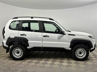 2026 Lada (ВАЗ) Niva Travel I Рестайлинг, белый, 1583000 рублей, вид 4