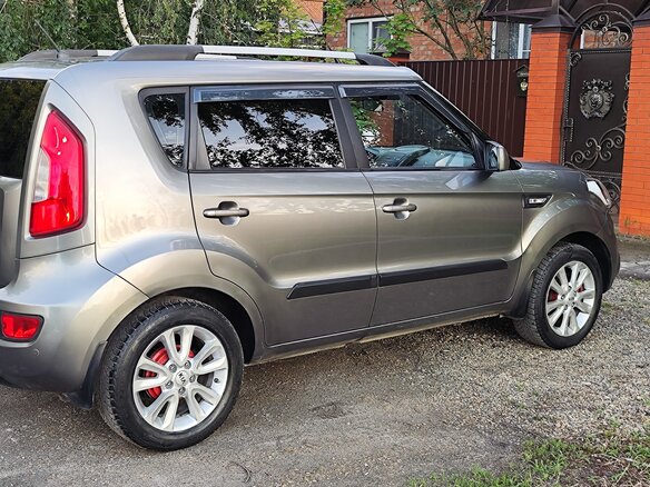2013 Kia Soul I Рестайлинг, серебристый, 770000 рублей - вид 6