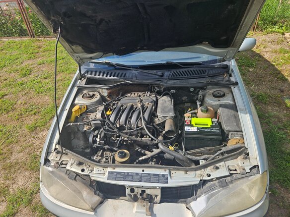 2002 Renault Megane I Рестайлинг, серебристый, 180000 рублей - вид 7