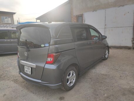 2011 Honda Freed I, серый, 980000 рублей, вид 4