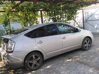 2007 Toyota Prius II Рестайлинг (XW20), серебристый, 630000 рублей, вид 2