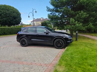 2011 Porsche Cayenne Diesel II (958), чёрный, 2700000 рублей, вид 4