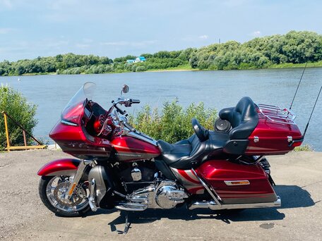 2015 Harley-Davidson CVO Road Glide, красный, 1850000 рублей, вид 2