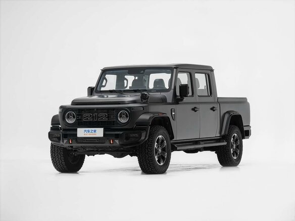 2026 212 Explorer 01, чёрный