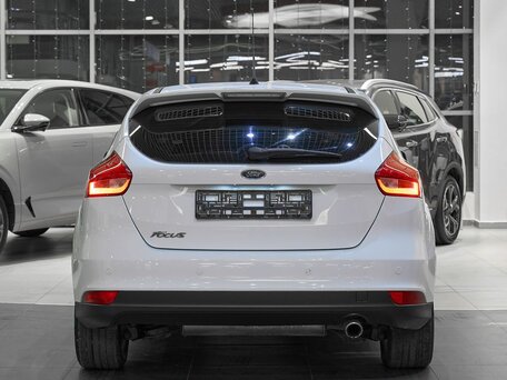 2015 Ford Focus III Рестайлинг, белый, 949000 рублей, вид 5