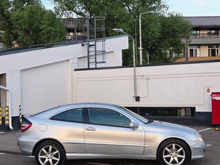 2004 Mercedes-Benz C-Класс 180 II (W203) Рестайлинг, белый, 525000 рублей, вид 5