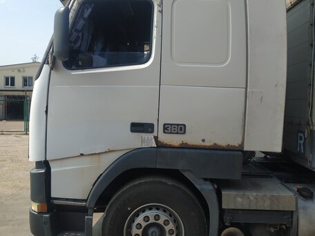 1995 Volvo FH, белый, 800000 рублей, вид 3