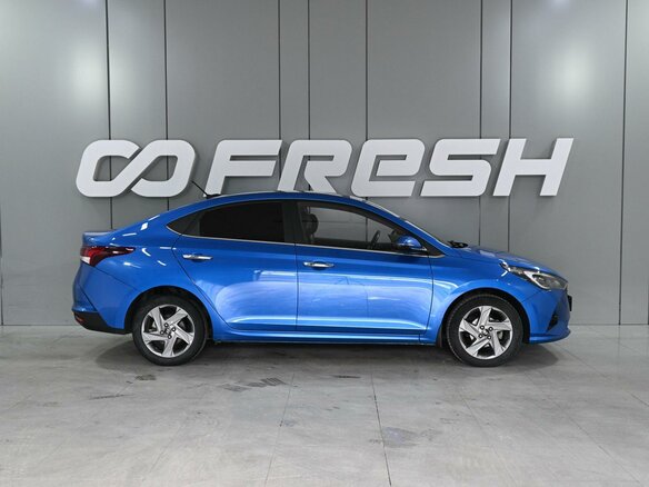 2020 Hyundai Solaris II Рестайлинг, синий, 1659000 рублей - вид 4