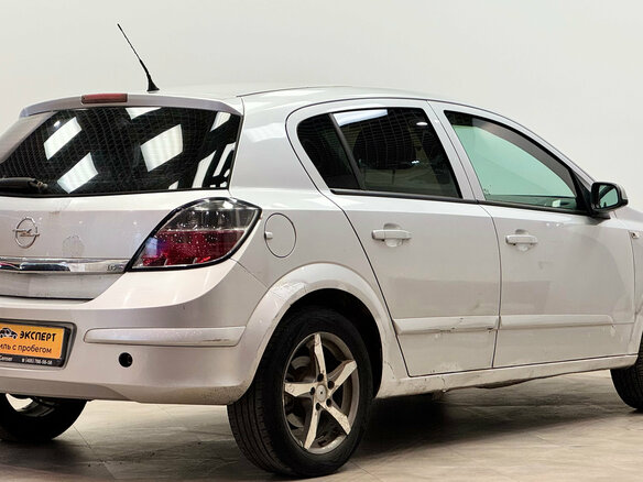 2007 Opel Astra H Рестайлинг, серебристый, 99500 рублей - вид 3