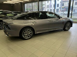 2025 Hongqi H6, чёрный, 4099000 рублей, вид 3