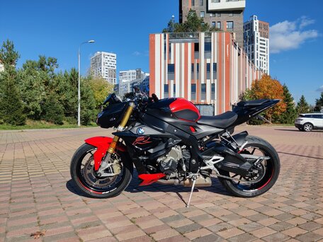 2019 BMW S 1000 R, чёрный, 1050000 рублей, вид 4