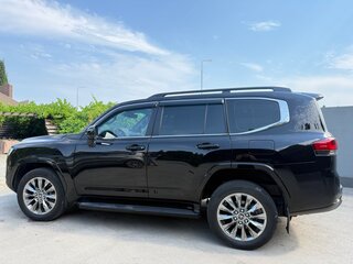 2022 Toyota Land Cruiser 300 Series, чёрный, 11900000 рублей, вид 5