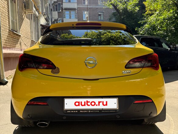 2014 Opel Astra GTC J Рестайлинг, жёлтый - вид 8