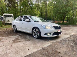 2010 Skoda Octavia RS II Рестайлинг, белый, 1080000 рублей, вид 2