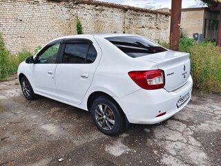 2014 Renault Logan II, белый, 650000 рублей, вид 1