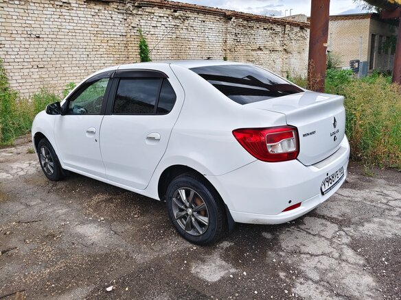 2014 Renault Logan II, белый, 650000 рублей