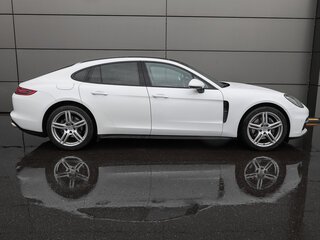 2017 Porsche Panamera 4 II, белый, 5298000 рублей, вид 4