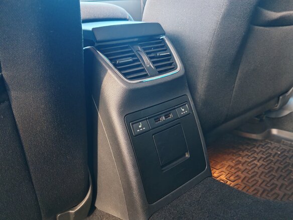 2018 Skoda Octavia III (A7) Рестайлинг, серый, 1700000 рублей - вид 18