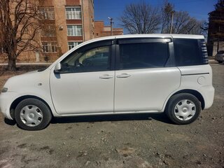 2004 Toyota Sienta I, белый, 435000 рублей, вид 5