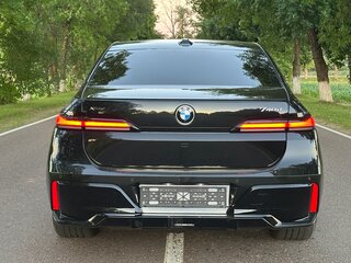 2025 BMW 7 серии 740d xDrive VII (G70), чёрный, 15700000 рублей, вид 3