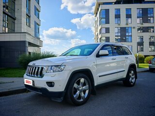2011 Jeep Grand Cherokee IV (WK2), белый, 1800000 рублей, вид 2