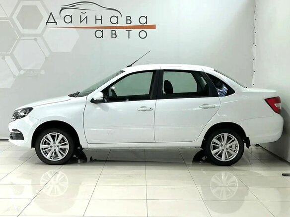 2026 Lada (ВАЗ) Granta I Рестайлинг, белый, 1068000 рублей - вид 3