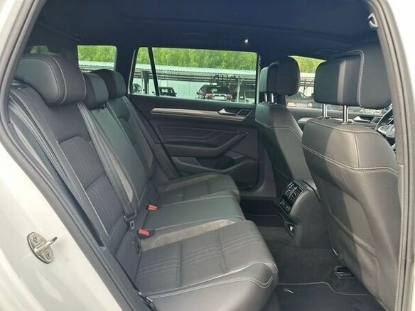 2020 Volkswagen Passat Alltrack B8 Рестайлинг, белый, 3000000 рублей - вид 14
