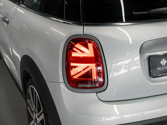 2022 Mini Hatch Cooper S III (F55/F56) Рестайлинг 2, серый, 3760000 рублей - вид 32